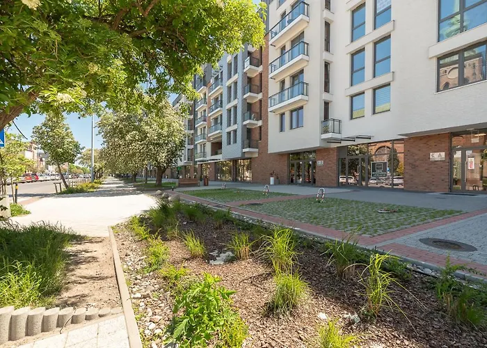 Grey Horse Apartment Premium